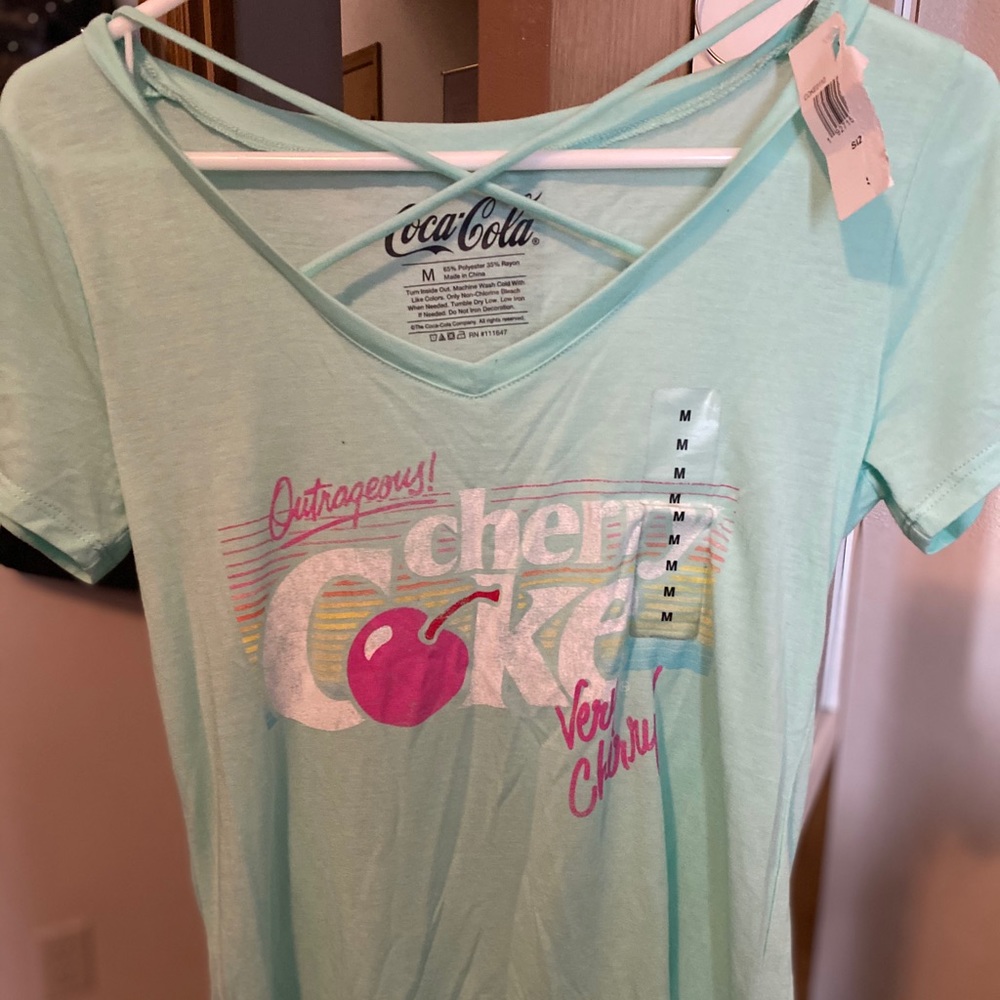 Light weight tee